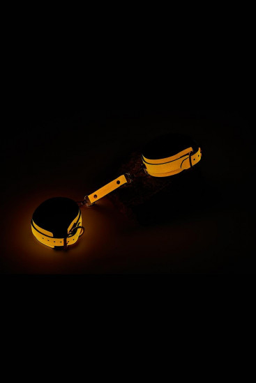 Radiant Glow In The Dark Enkelboeien Oranje